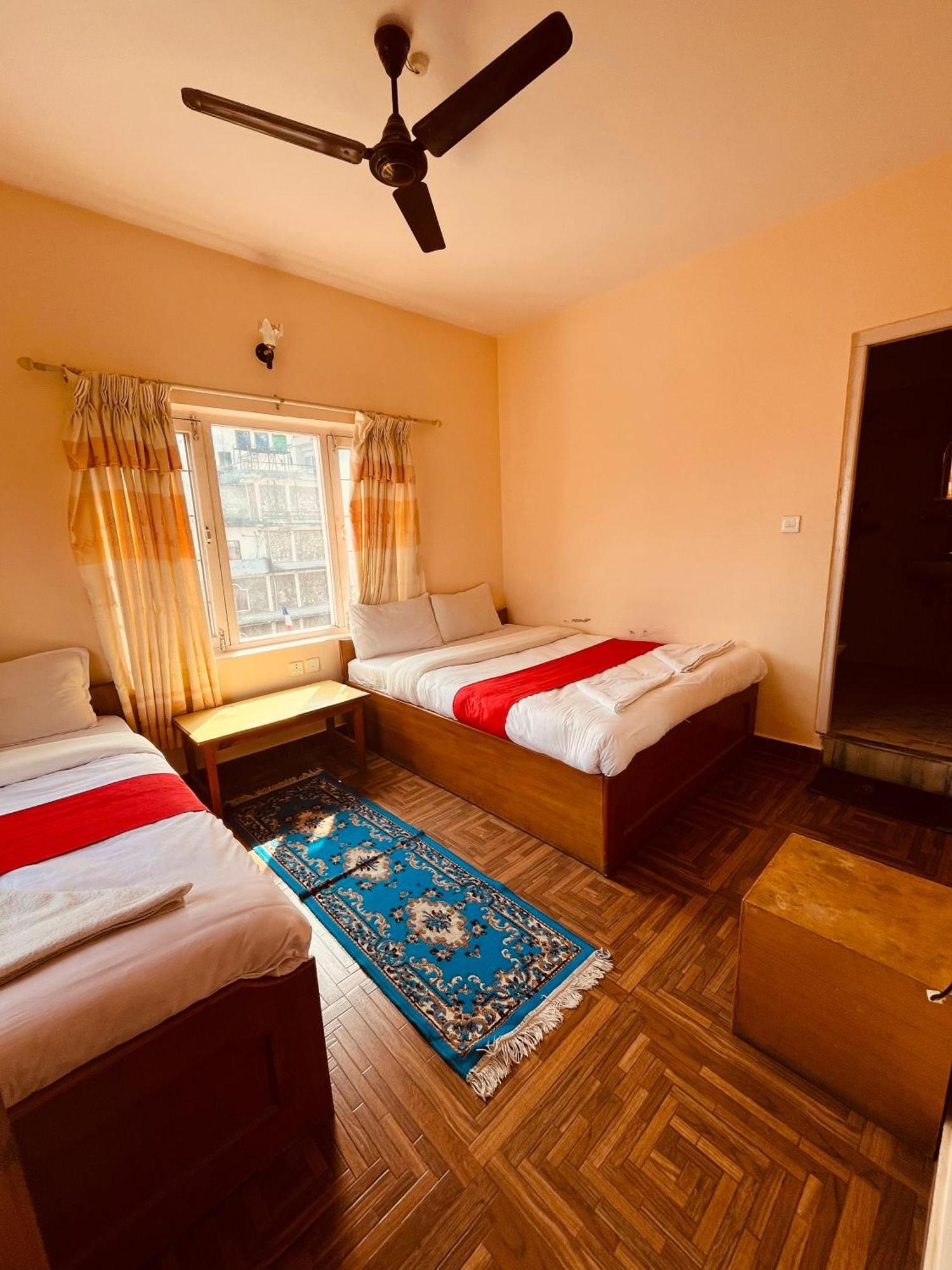 Hotel Global Inn Покхара Екстер'єр фото