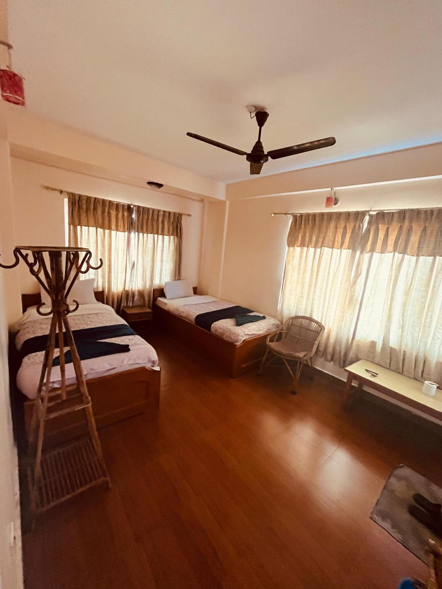 Hotel Global Inn Покхара Екстер'єр фото