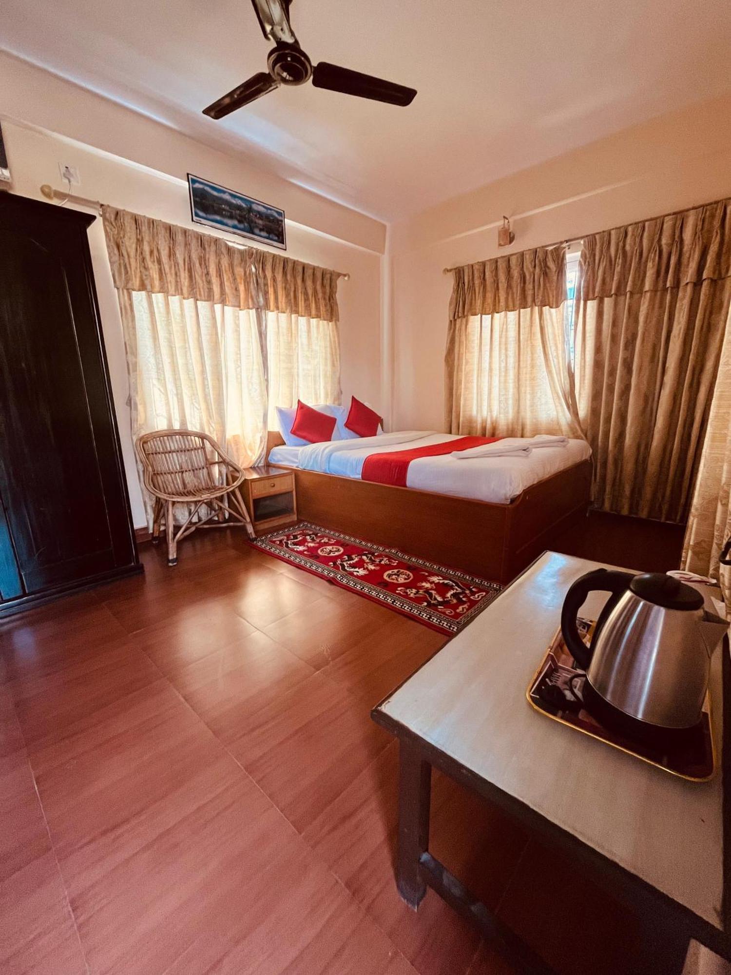 Hotel Global Inn Покхара Екстер'єр фото